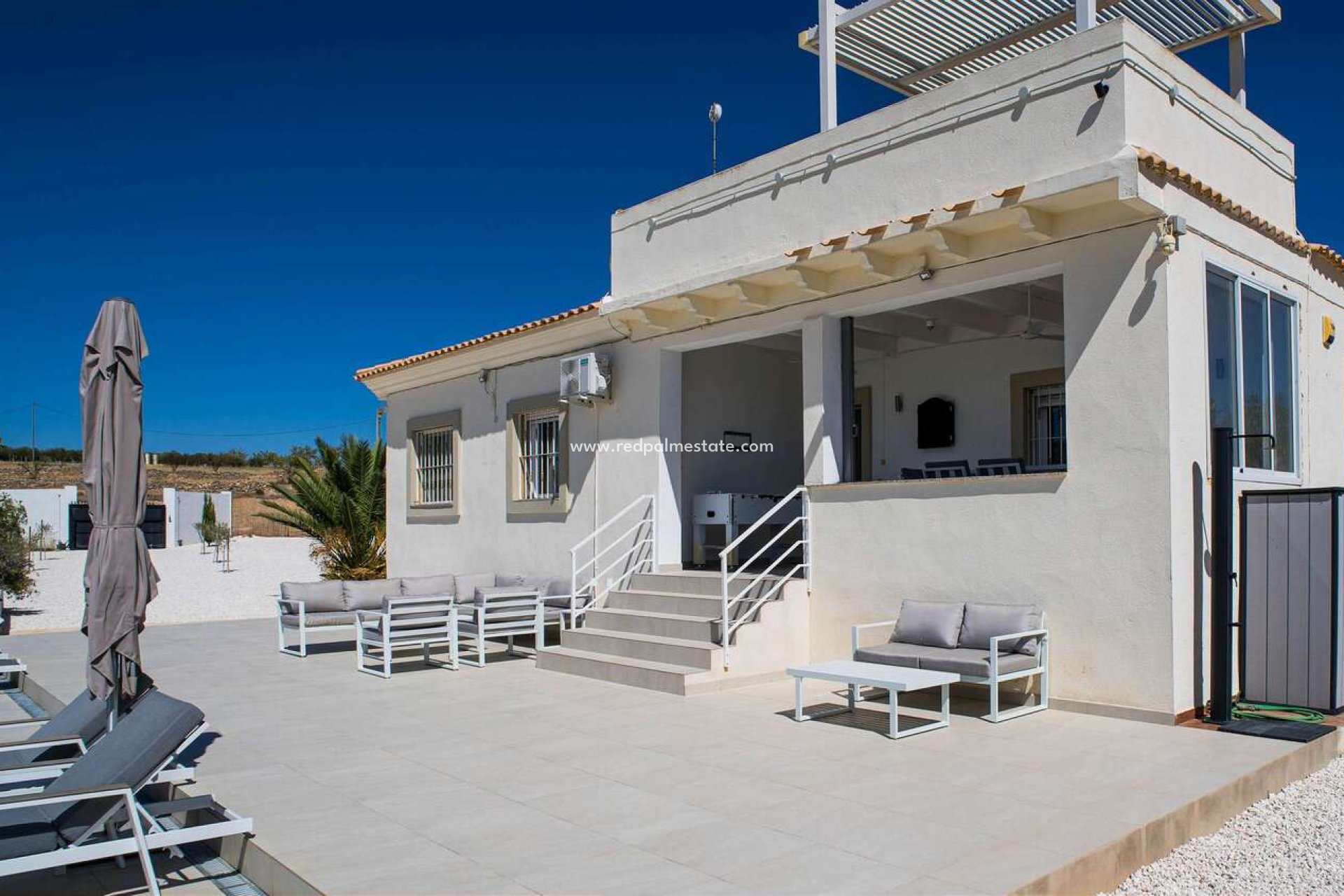 Revente - Villa -
Pinoso - Inland