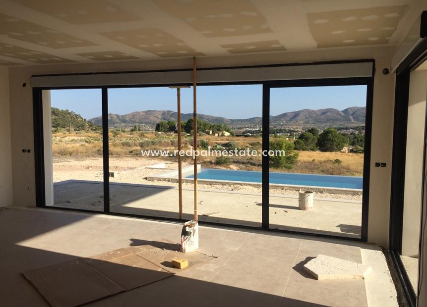 Revente - Villa -
Pinoso - Inland