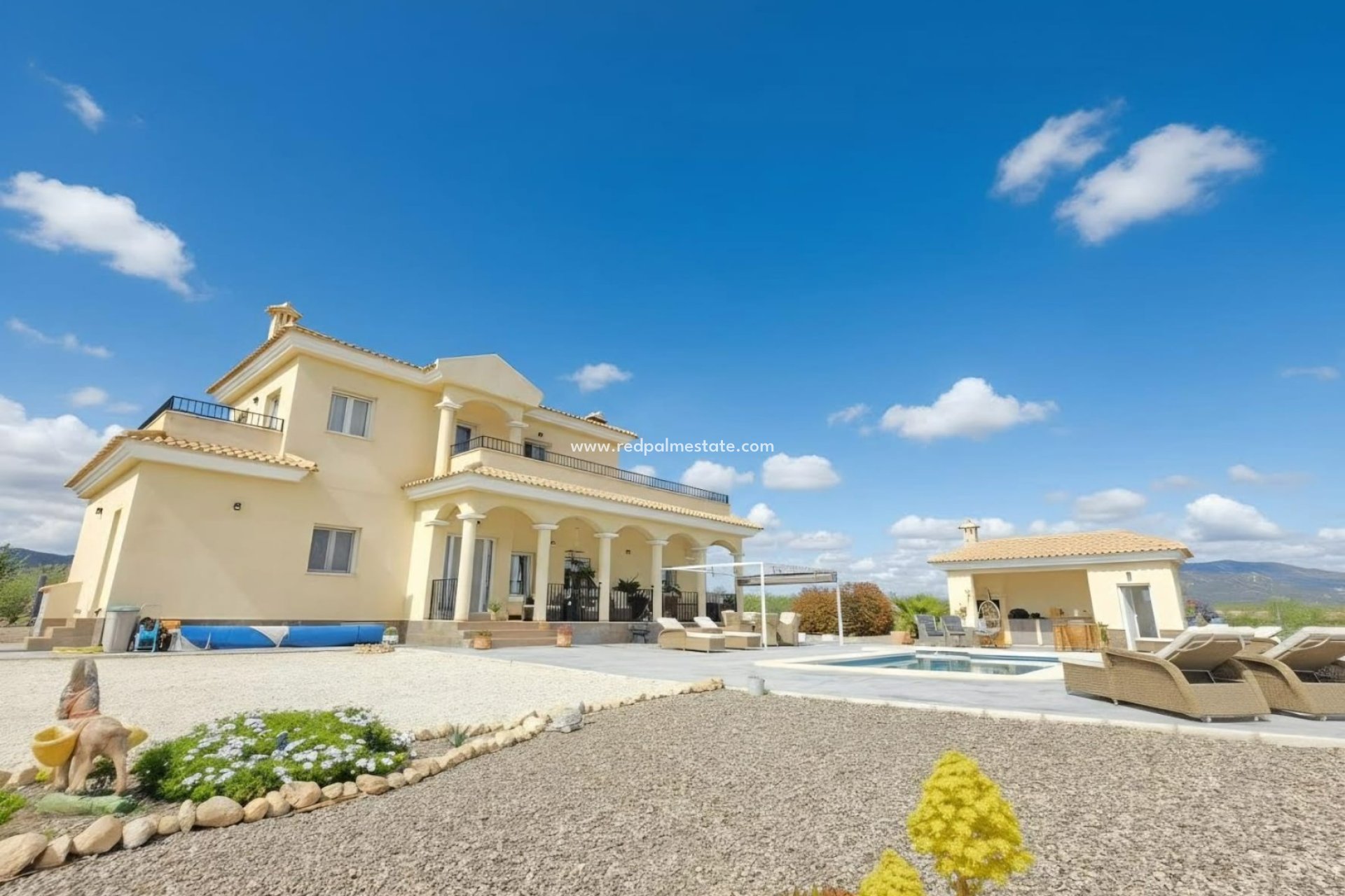 Revente - Villa -
Pinoso - Inland