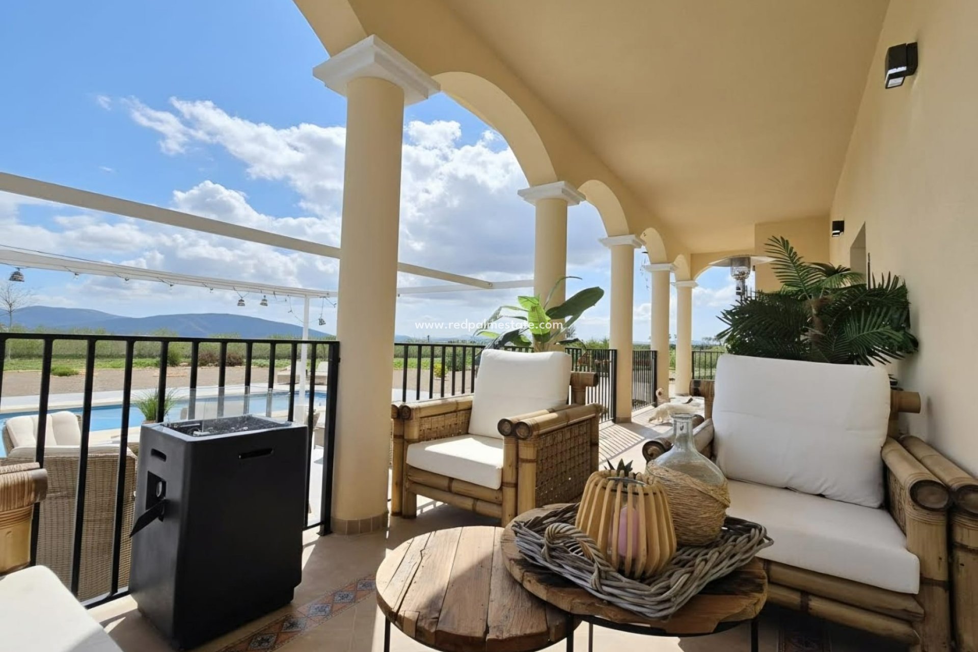 Revente - Villa -
Pinoso - Inland