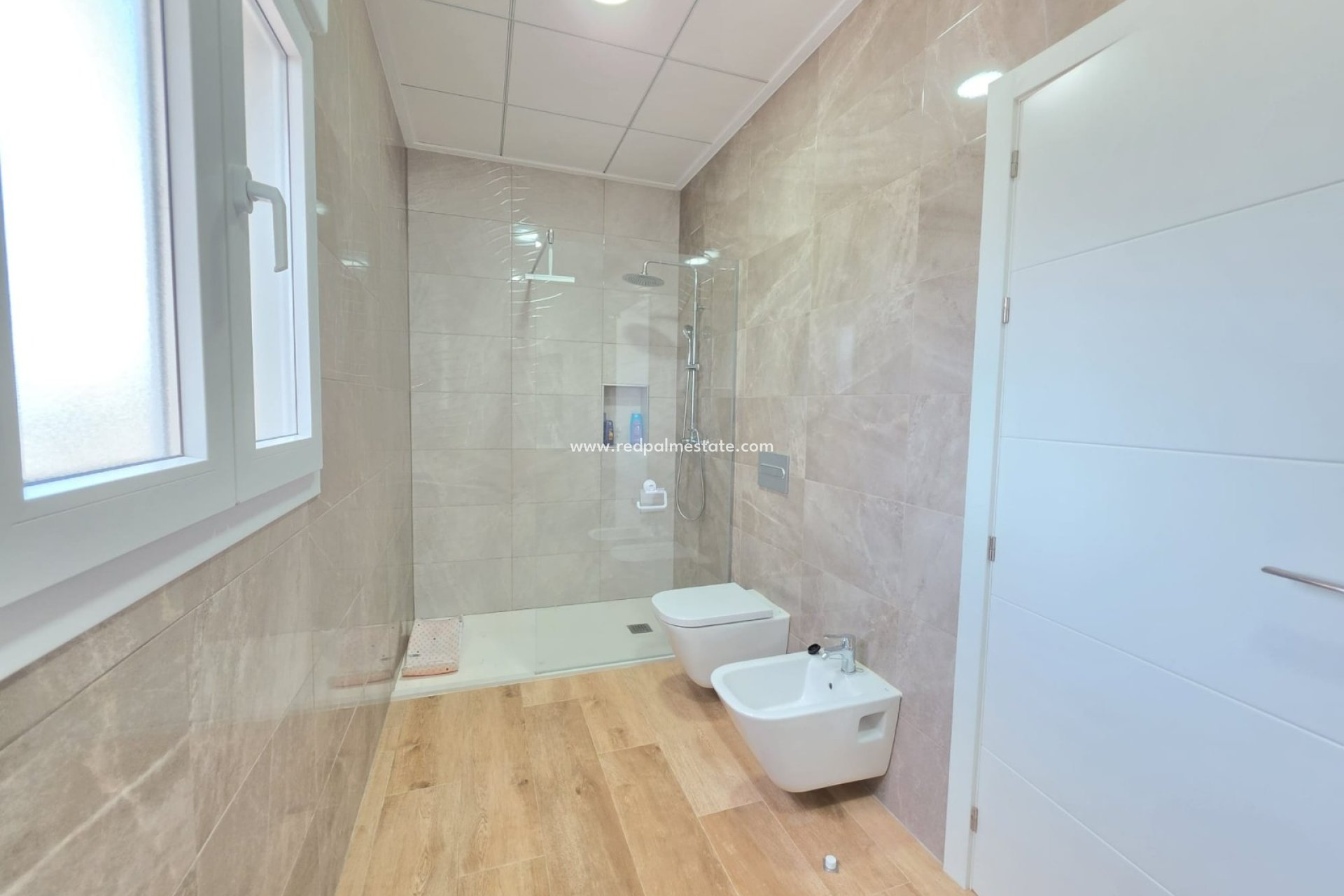 Revente - Villa -
Pinoso - Inland