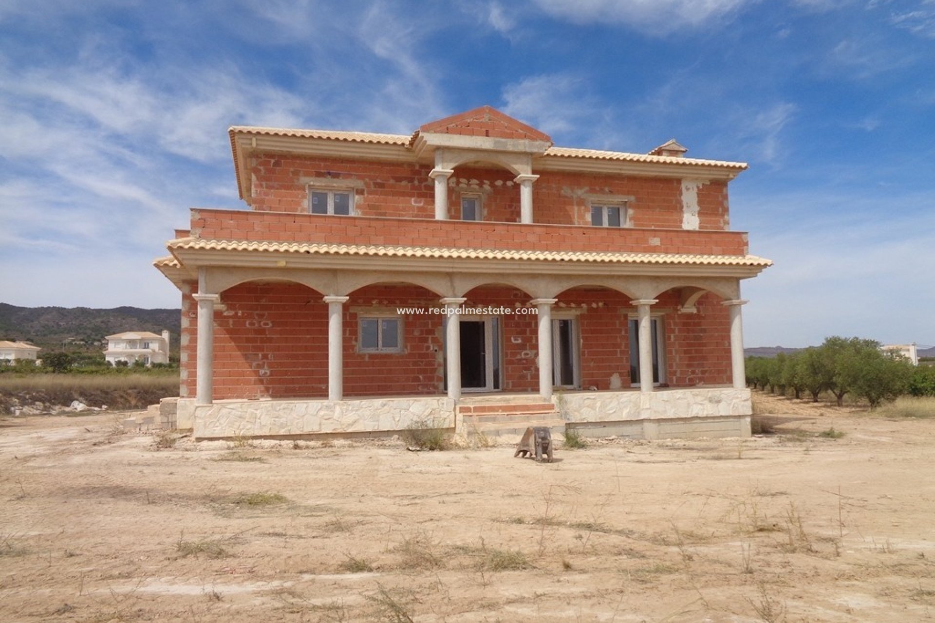 Revente - Villa -
Pinoso