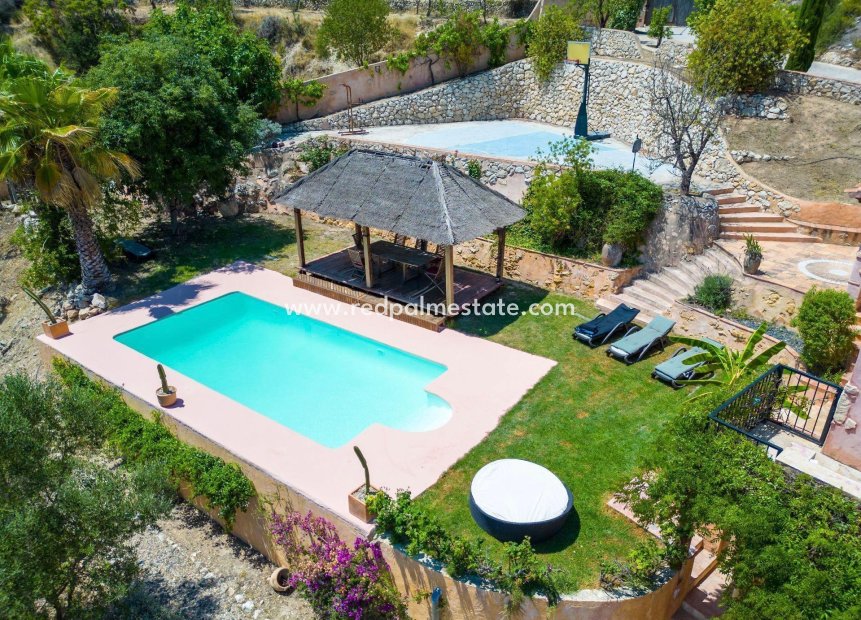 Revente - Villa -
Polop - Xirles