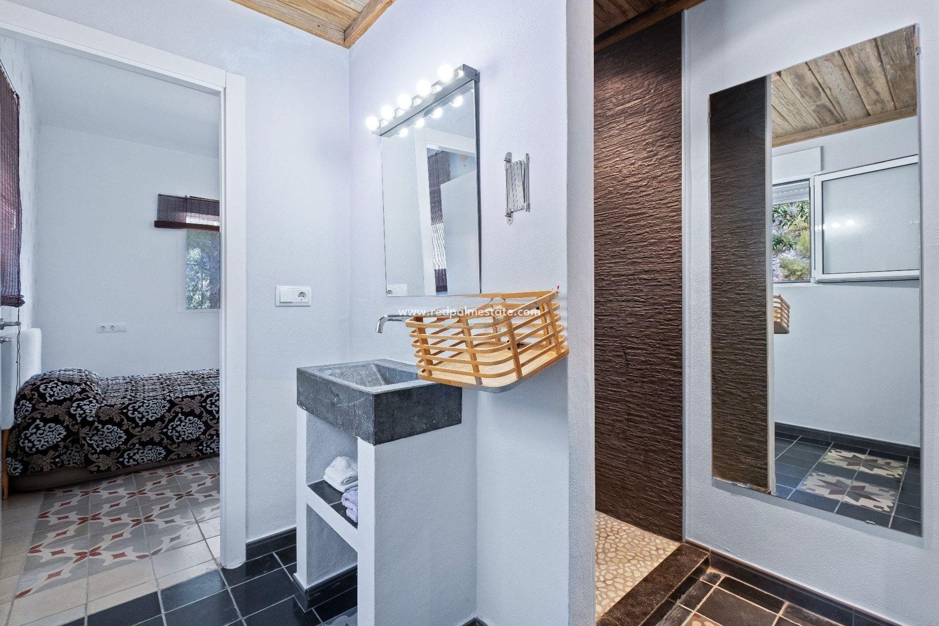 Revente - Villa -
Polop - Xirles