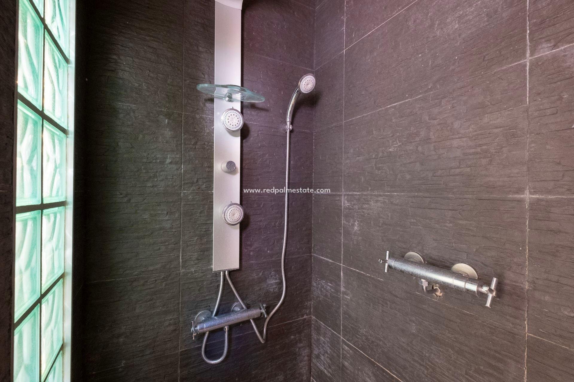 Revente - Villa -
Polop - Xirles