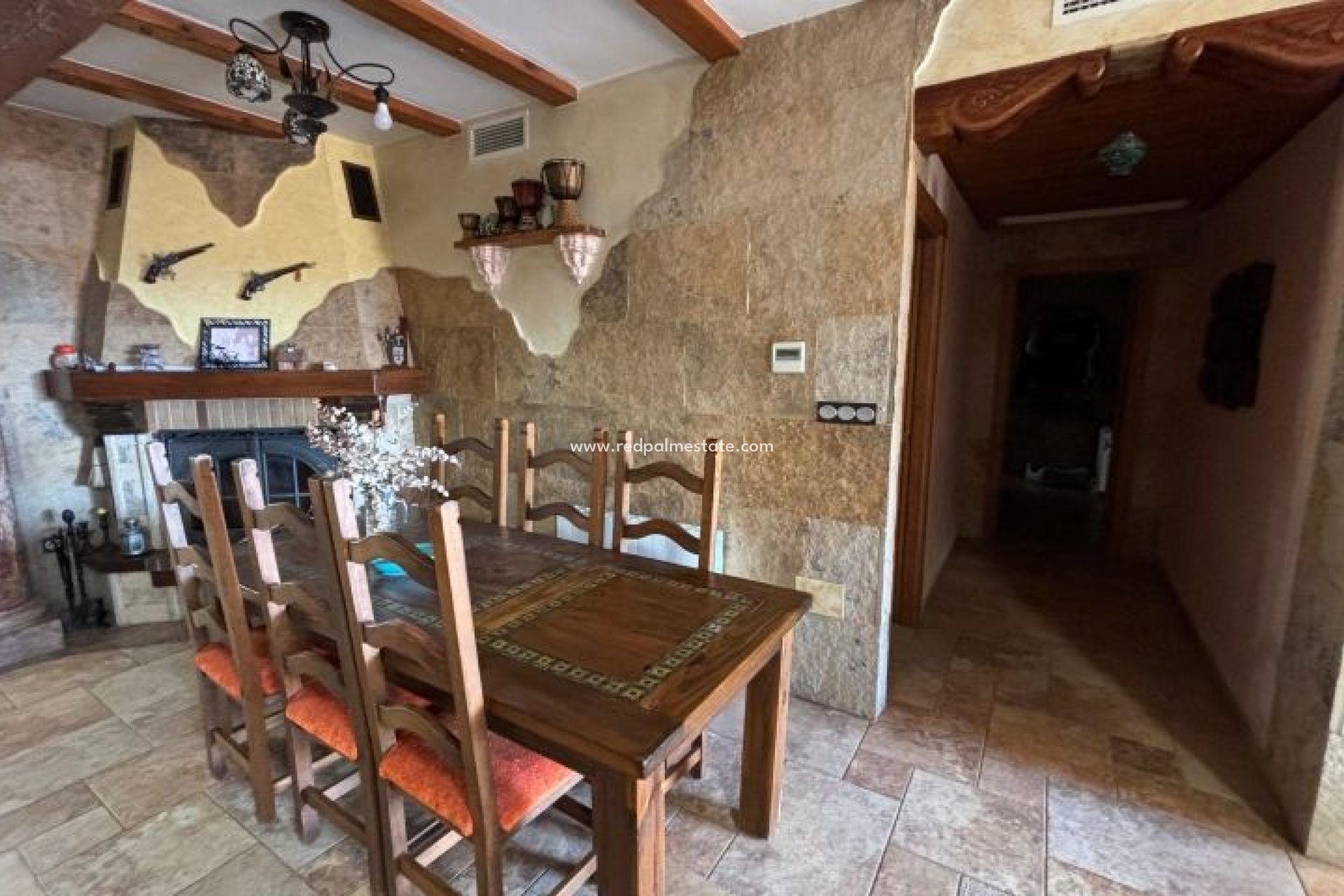 Revente - Villa -
Redován - Inland