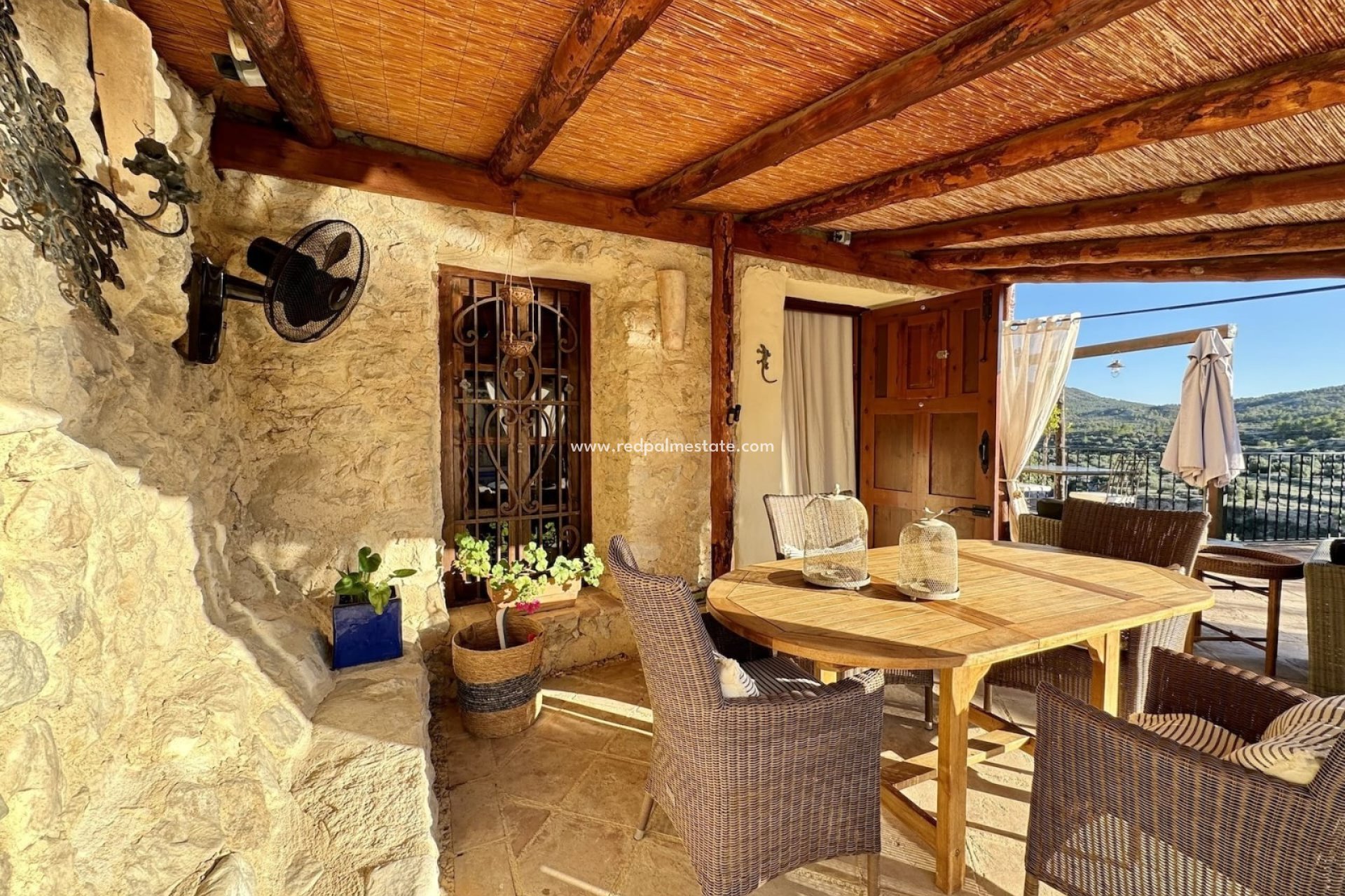 Revente - Villa -
Relleu - Inland