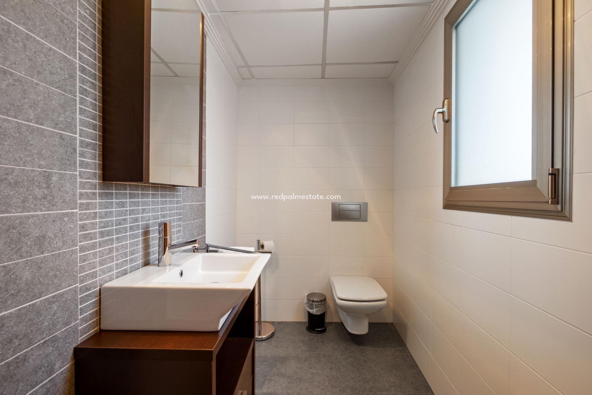 Revente - Villa -
Rojales