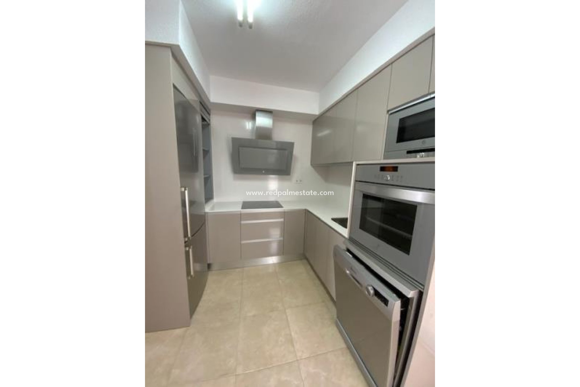 Revente - Villa -
ROLDAN - Inland