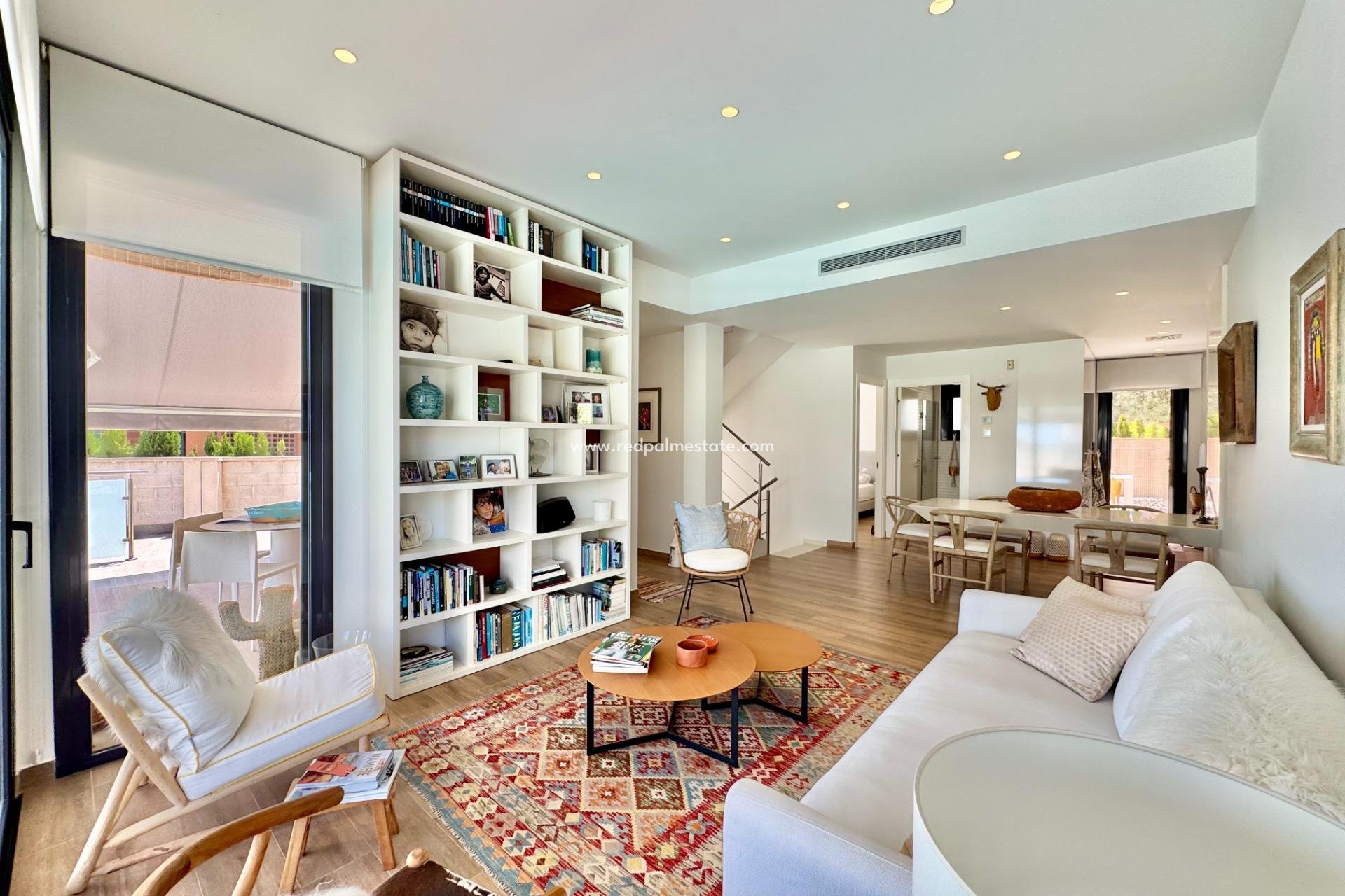 Revente - Villa -
San Miguel de Salinas - Bellavista