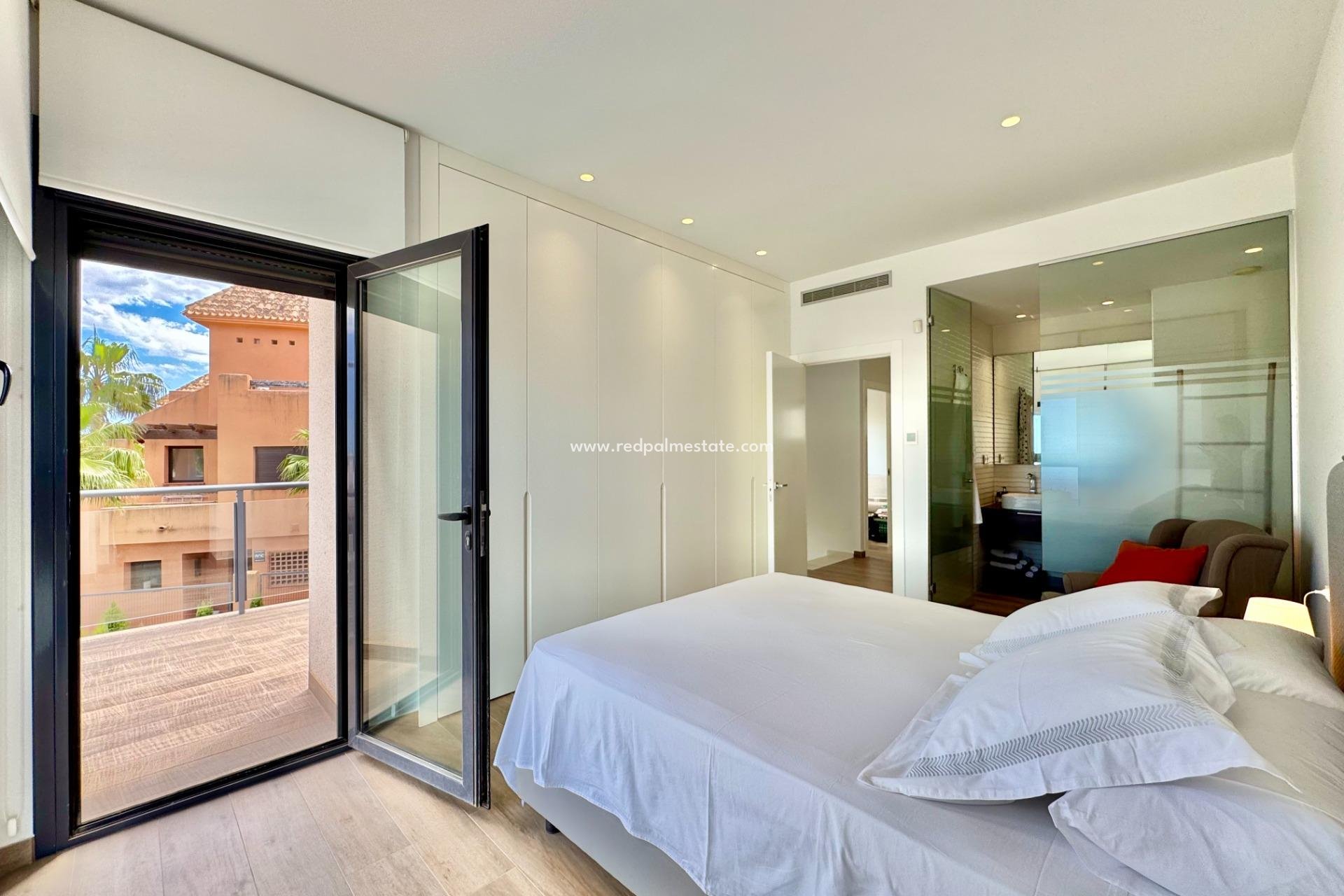 Revente - Villa -
San Miguel de Salinas - Bellavista