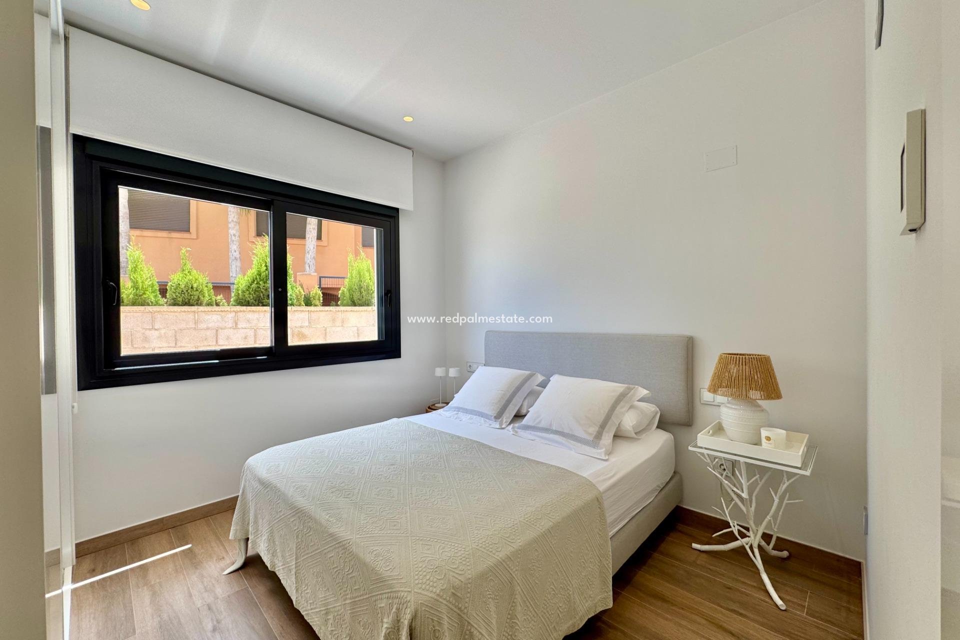 Revente - Villa -
San Miguel de Salinas - Bellavista