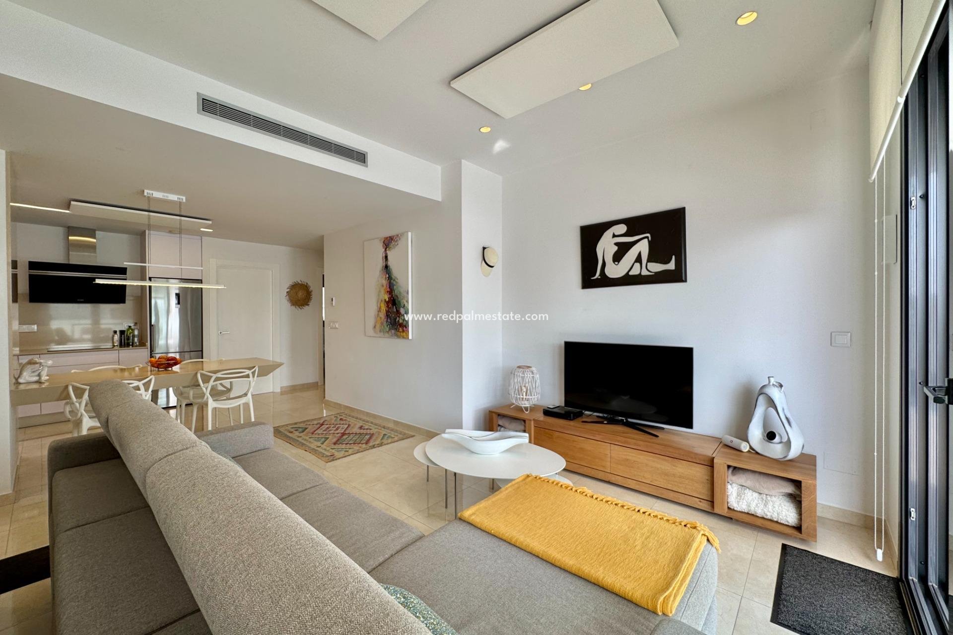 Revente - Villa -
San Miguel de Salinas - Bellavista
