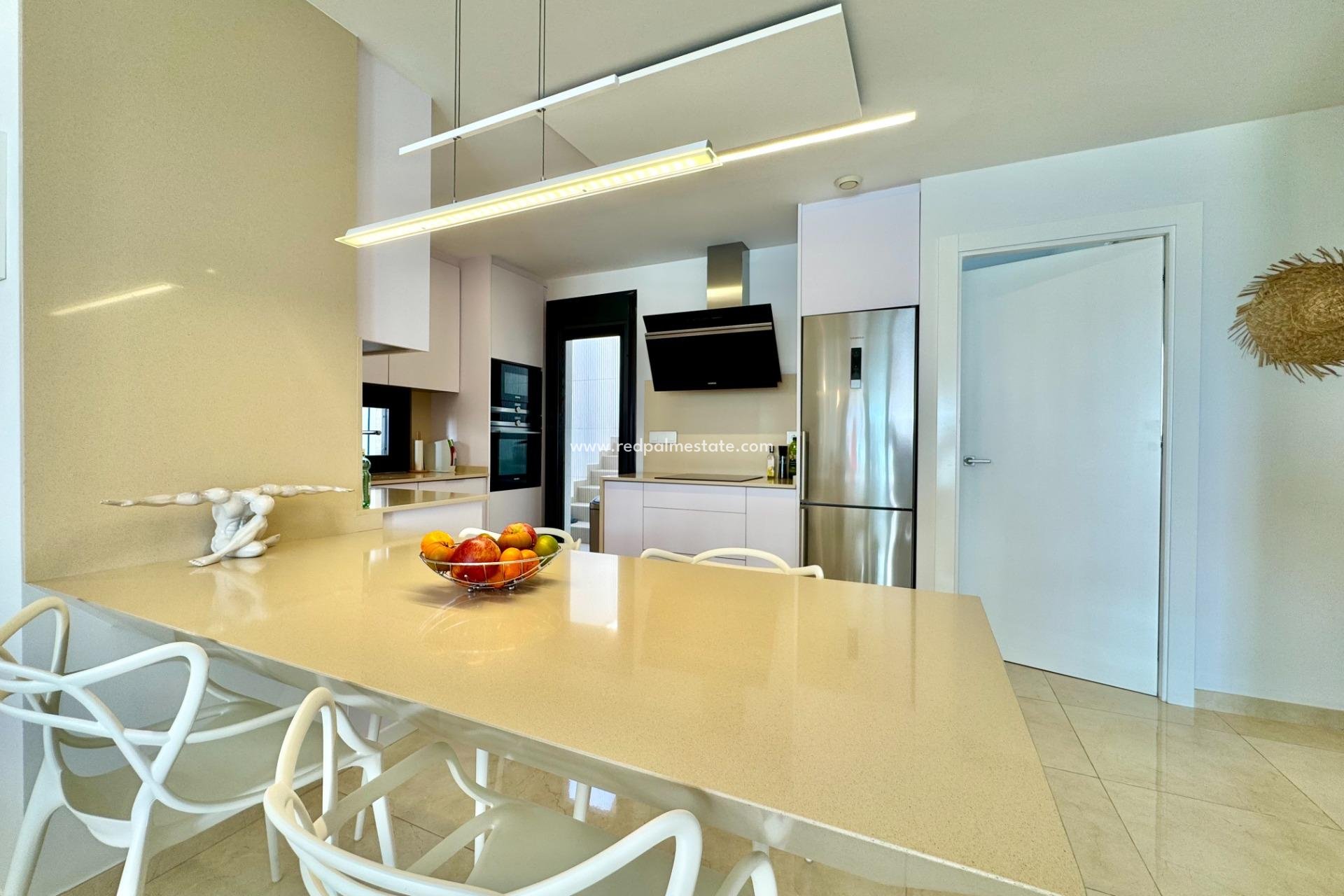 Revente - Villa -
San Miguel de Salinas - Bellavista