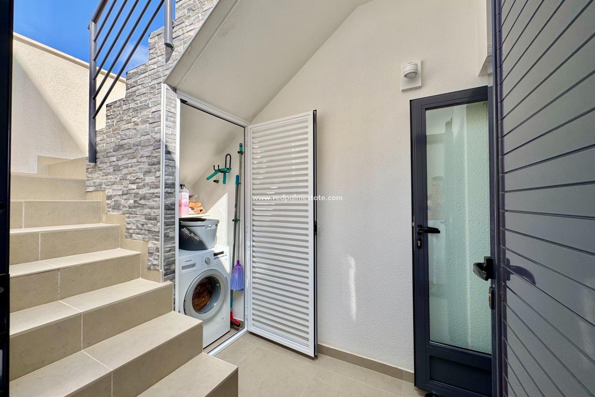 Revente - Villa -
San Miguel de Salinas - Bellavista