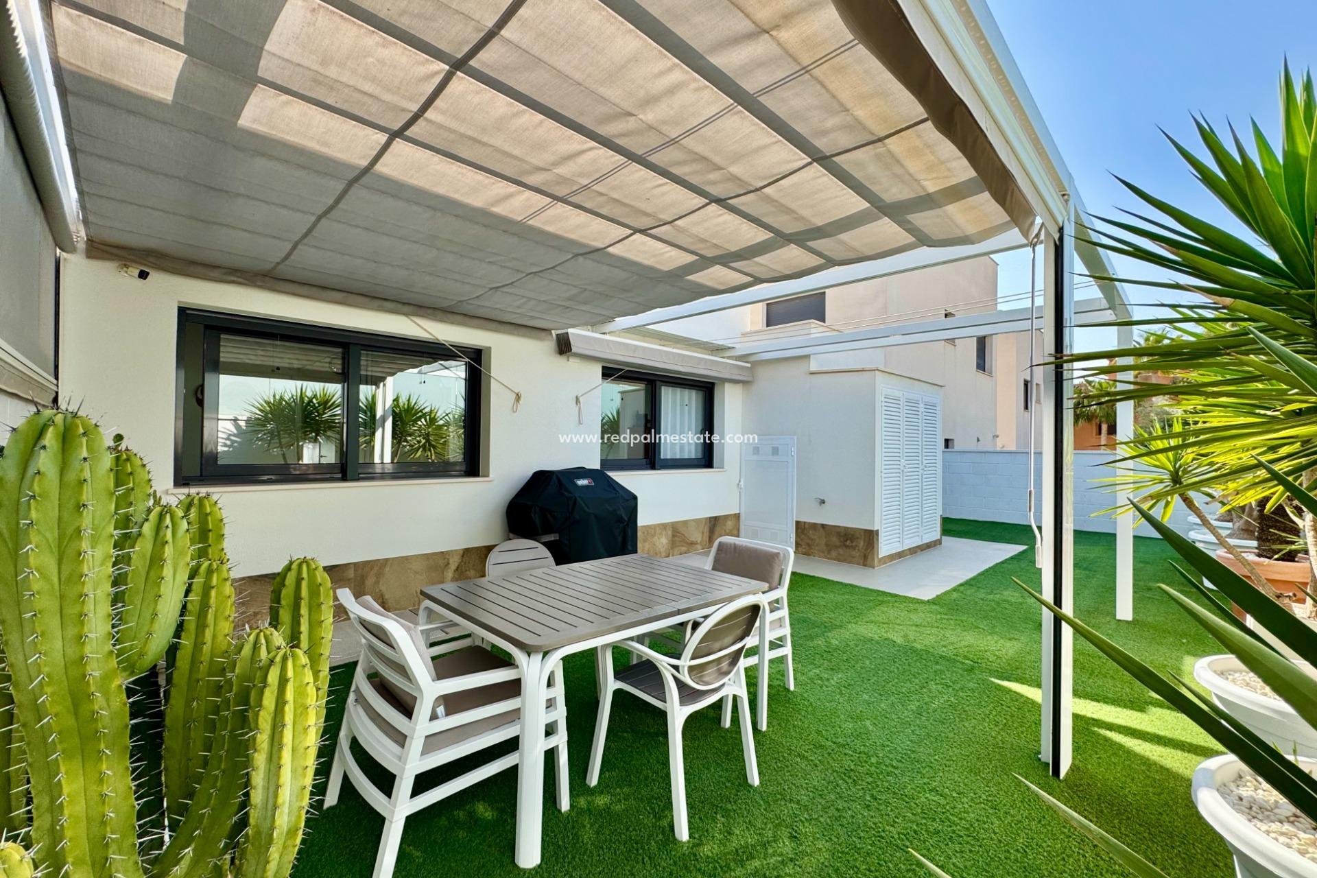 Revente - Villa -
San Miguel de Salinas - Bellavista