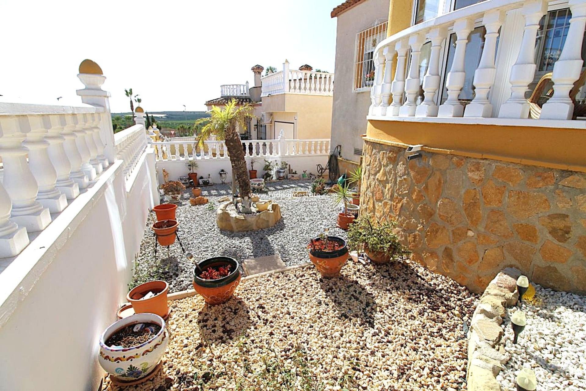 Revente - Villa -
San Miguel de Salinas - Inland