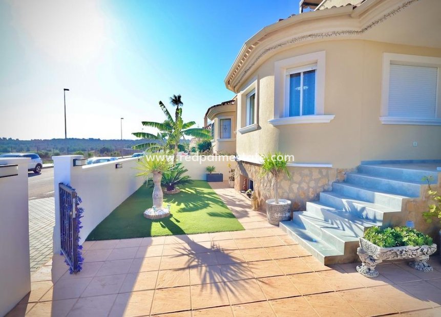 Revente - Villa -
San Miguel de Salinas - Inland