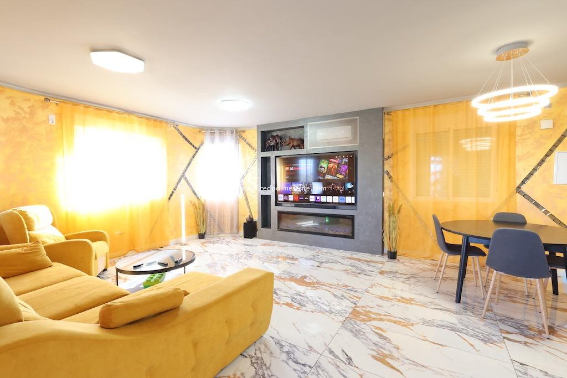 Revente - Villa -
San Miguel de Salinas - Inland