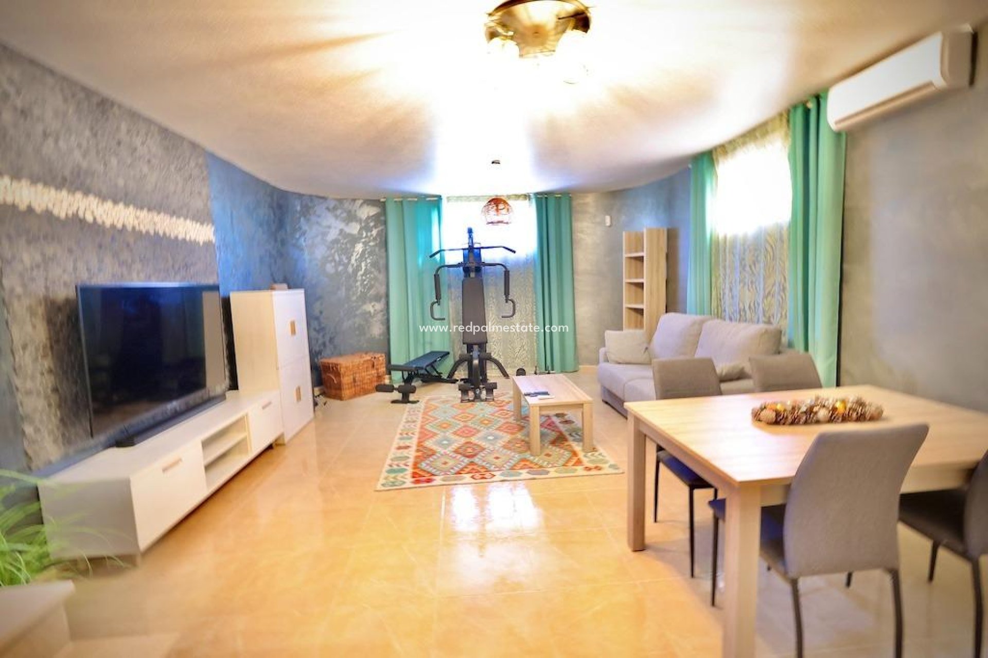 Revente - Villa -
San Miguel de Salinas - Inland