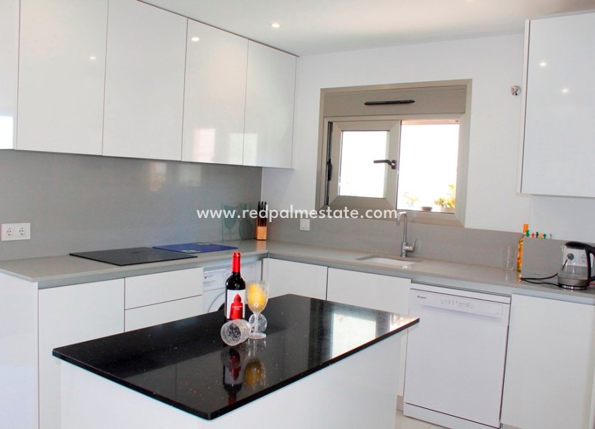 Revente - Villa -
San Miguel de Salinas - Inland