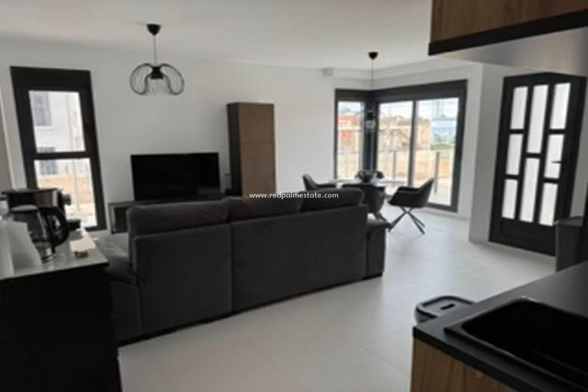 Revente - Villa -
San Miguel de Salinas - Inland