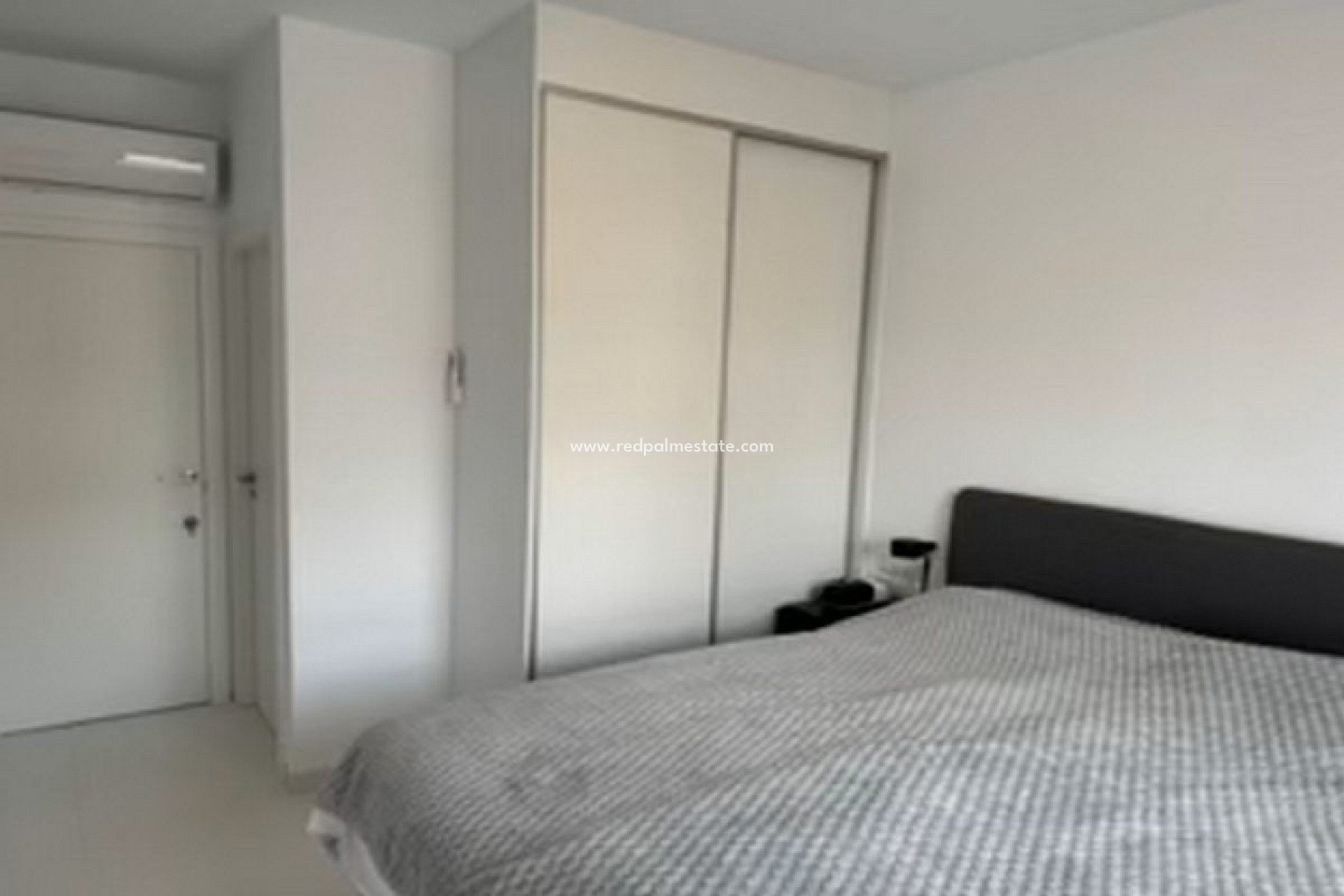 Revente - Villa -
San Miguel de Salinas - Inland