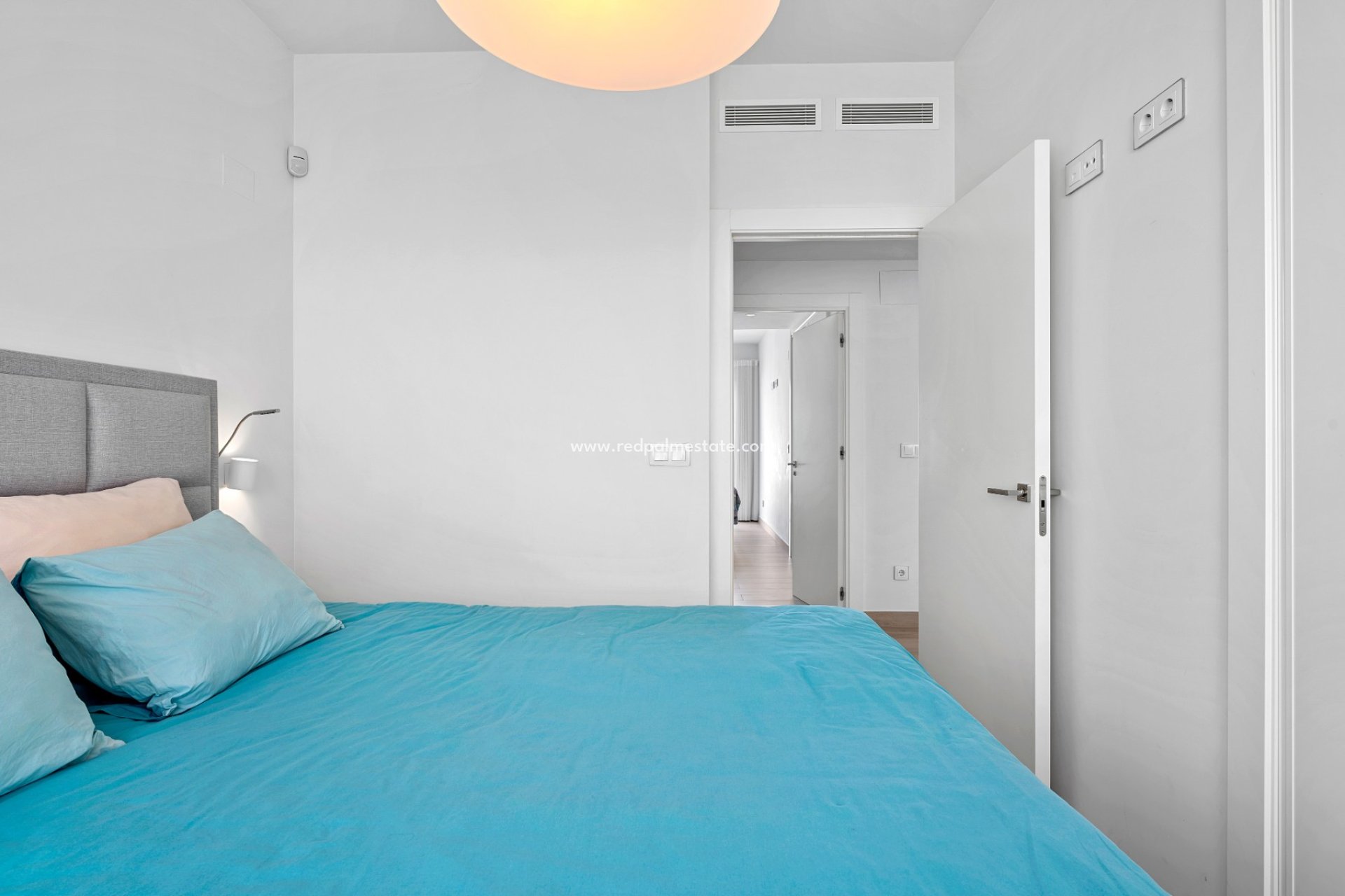 Revente - Villa -
San Miguel de Salinas - Inland