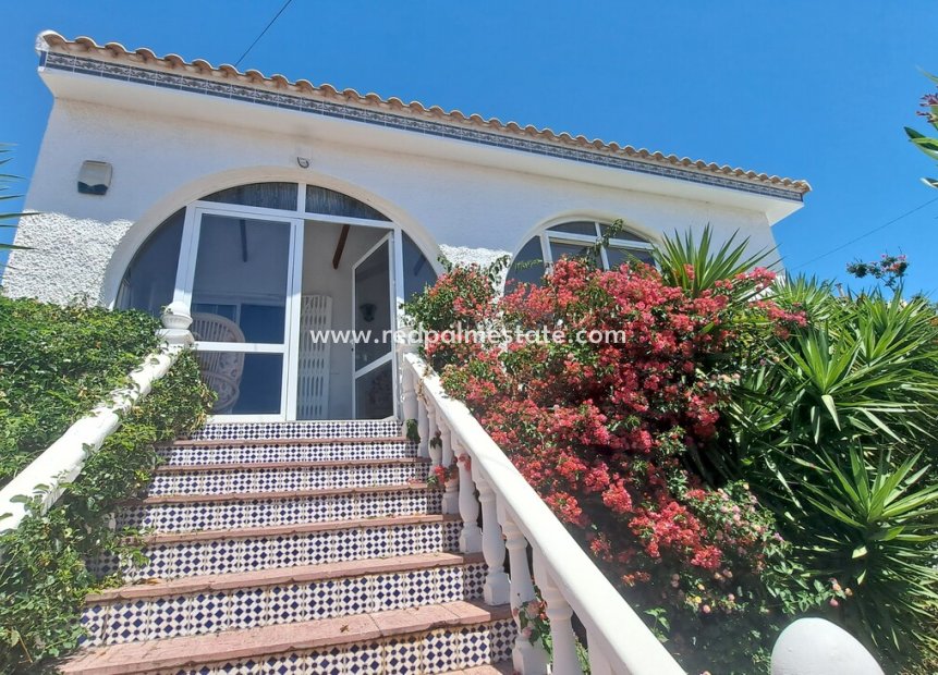 Revente - Villa -
San Miguel de Salinas - Inland