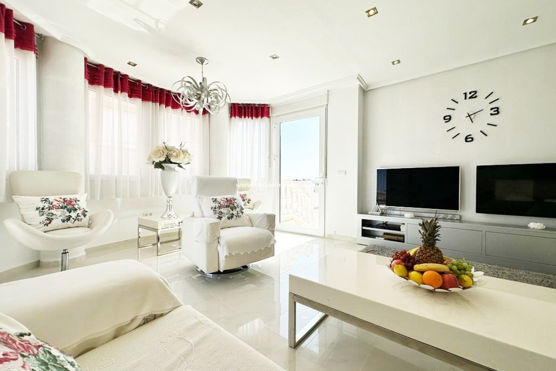 Revente - Villa -
San Miguel de Salinas - Inland