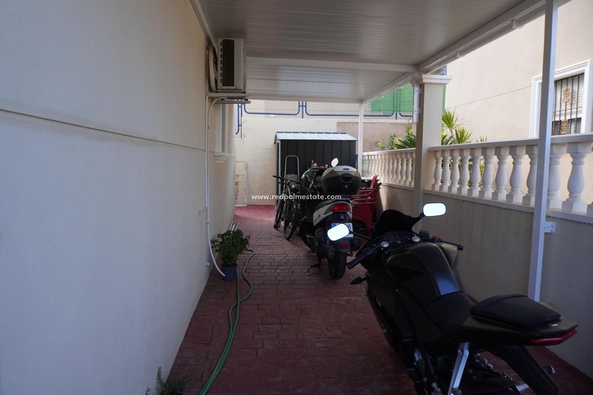 Revente - Villa -
San Miguel de Salinas - San Miguel Salinas