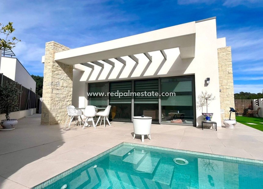 Revente - Villa -
San Miguel de Salinas - Urbanizacion Blue Lagoon