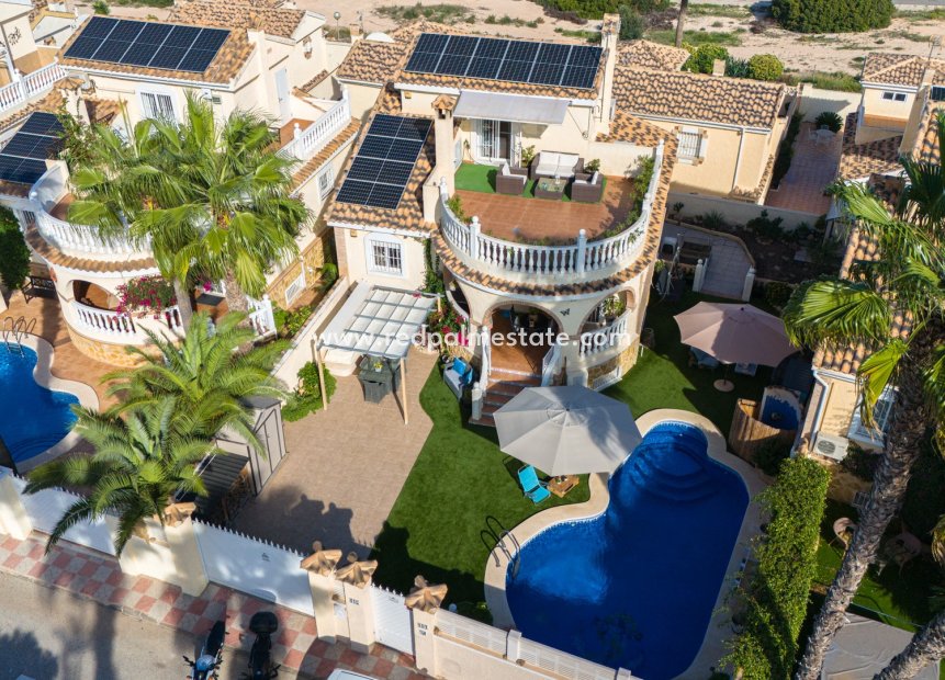 Revente - Villa -
Santa Pola