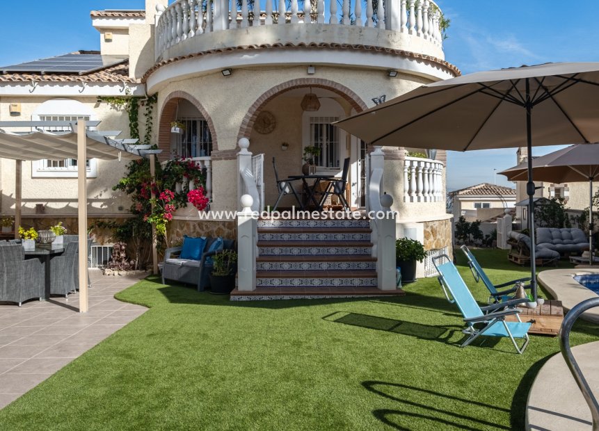 Revente - Villa -
Santa Pola