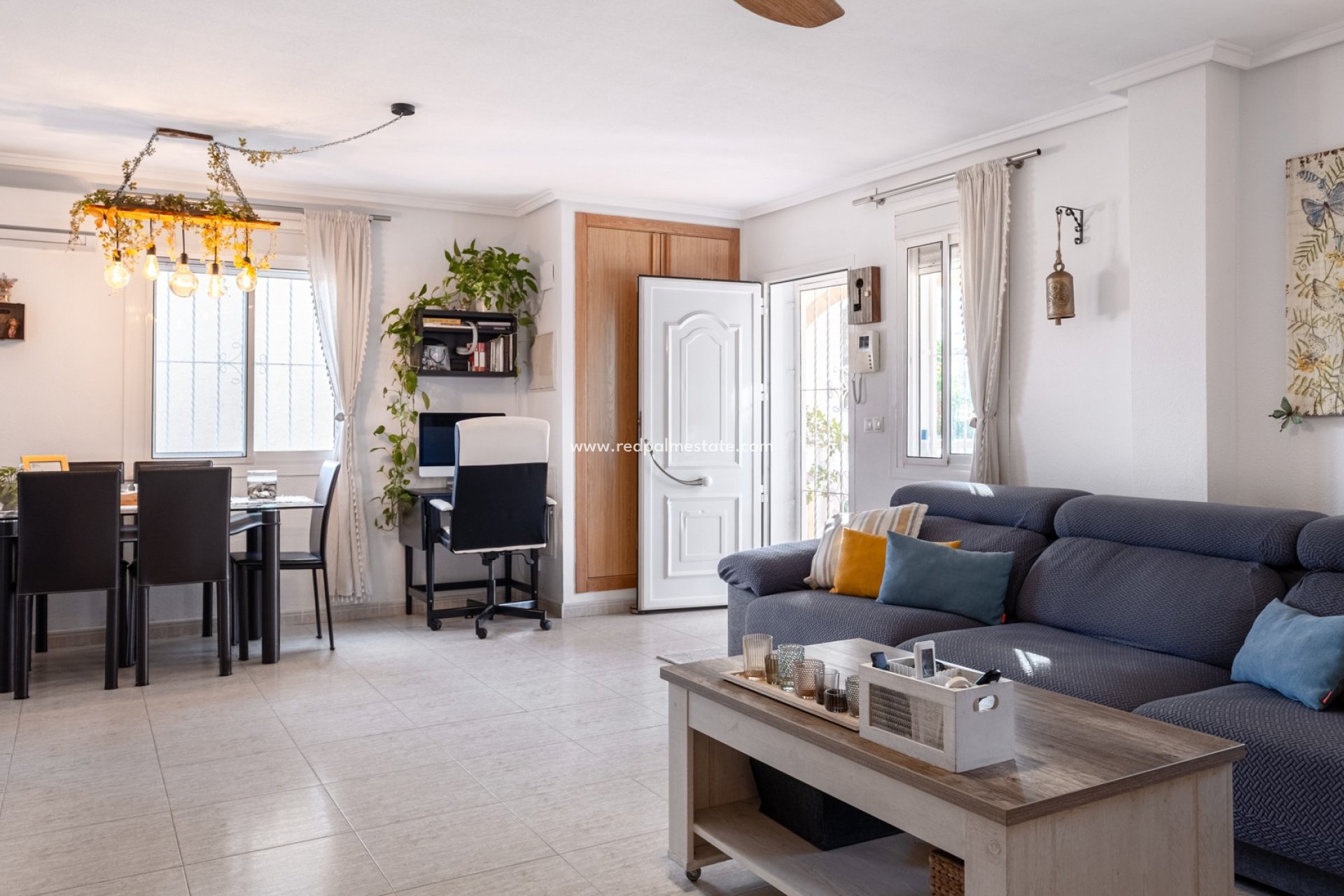 Revente - Villa -
Santa Pola