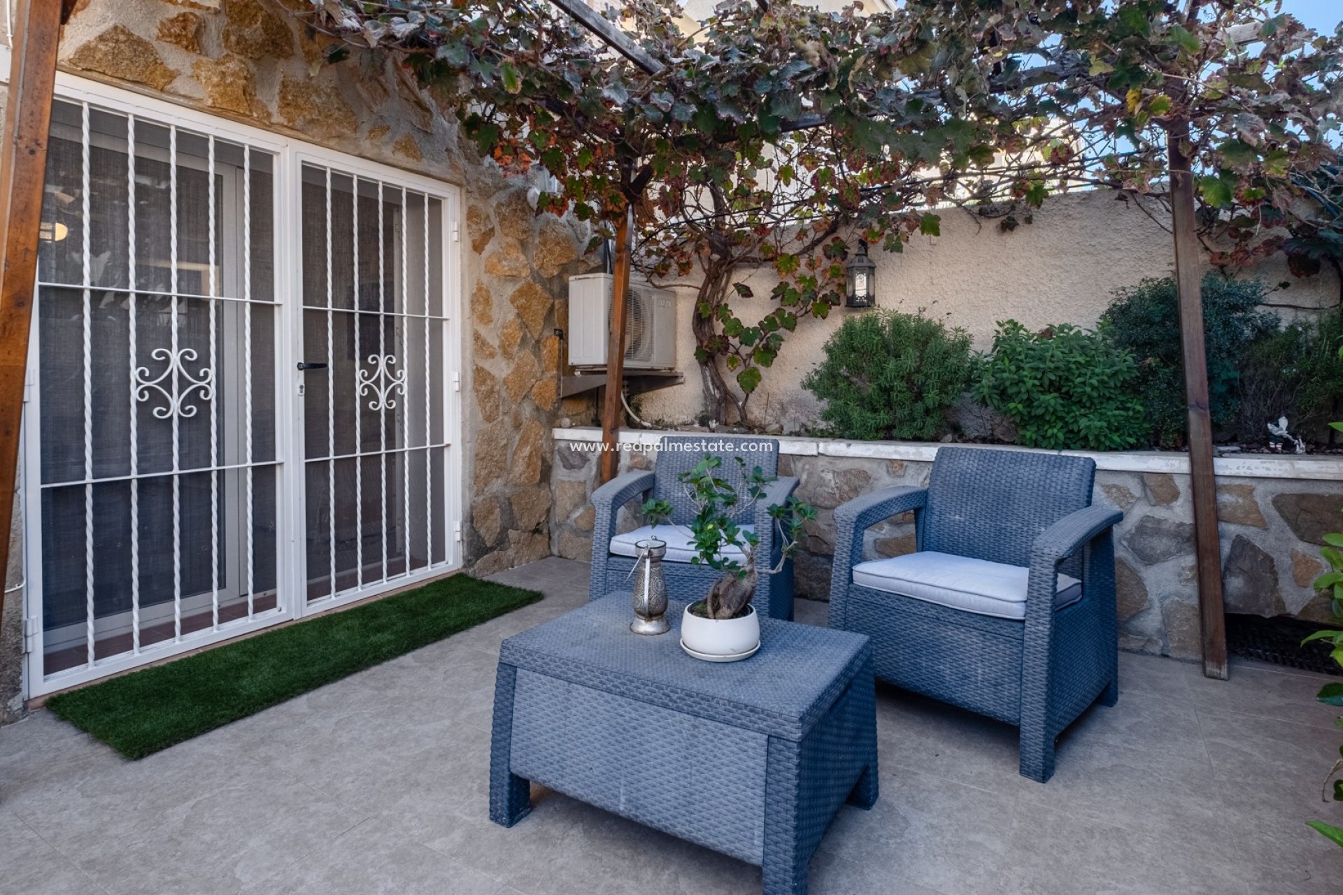 Revente - Villa -
Santa Pola