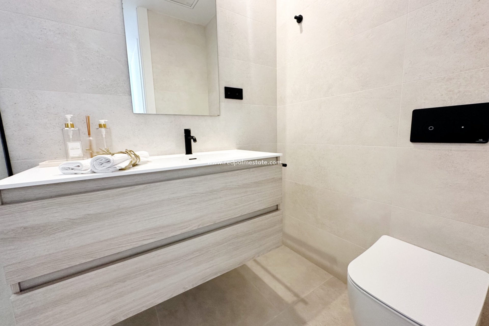 Revente - Villa -
Santa Rosalia Resort - Inland