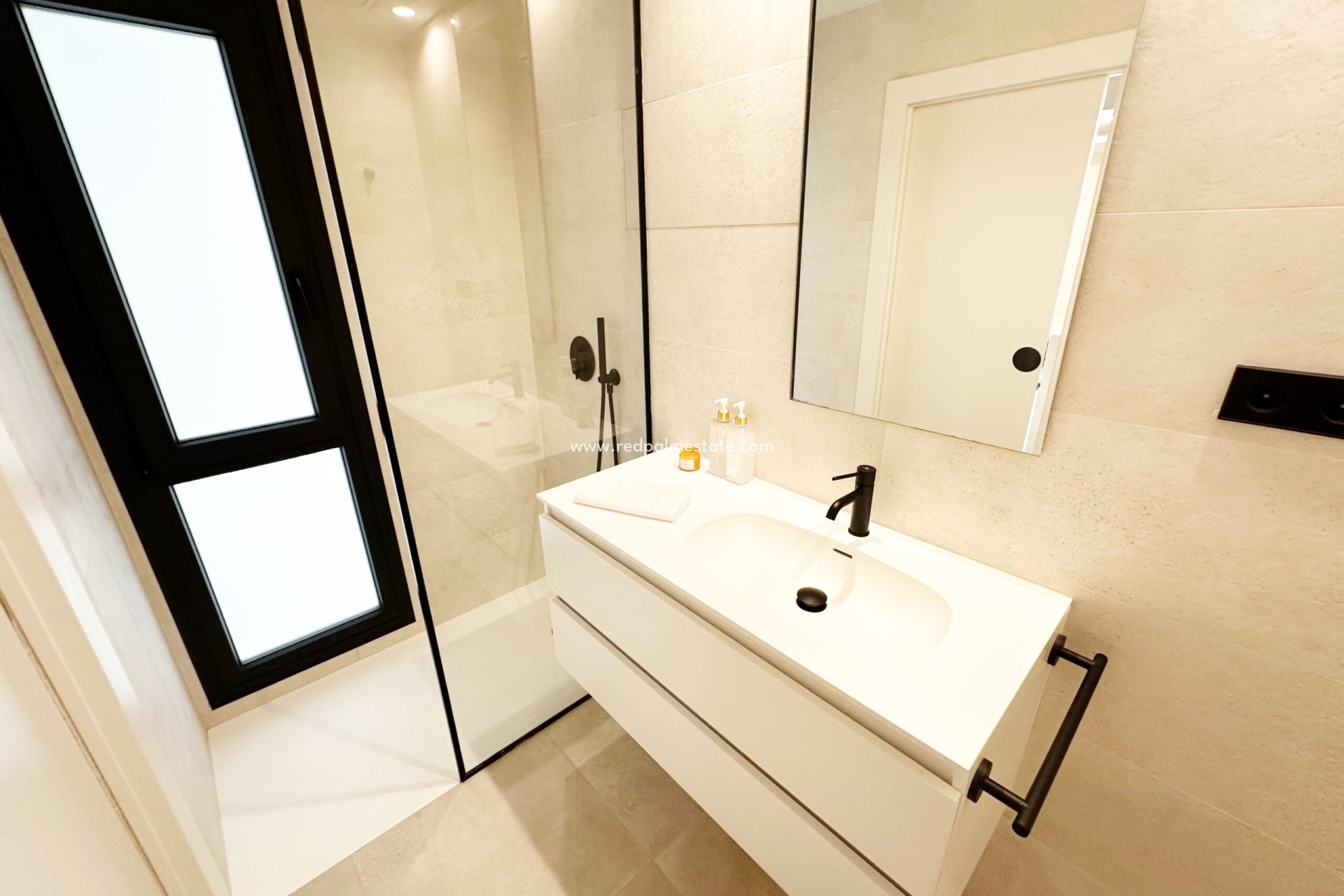 Revente - Villa -
Santa Rosalia Resort - Inland