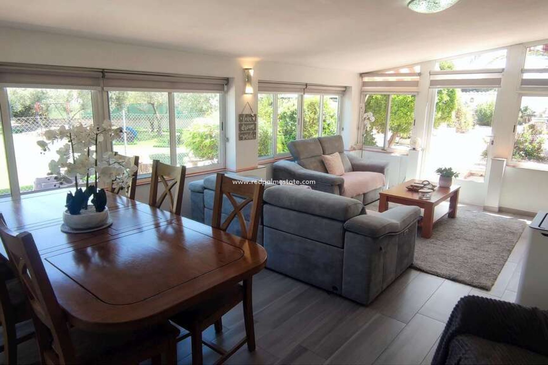 Revente - Villa -
Sax - Inland