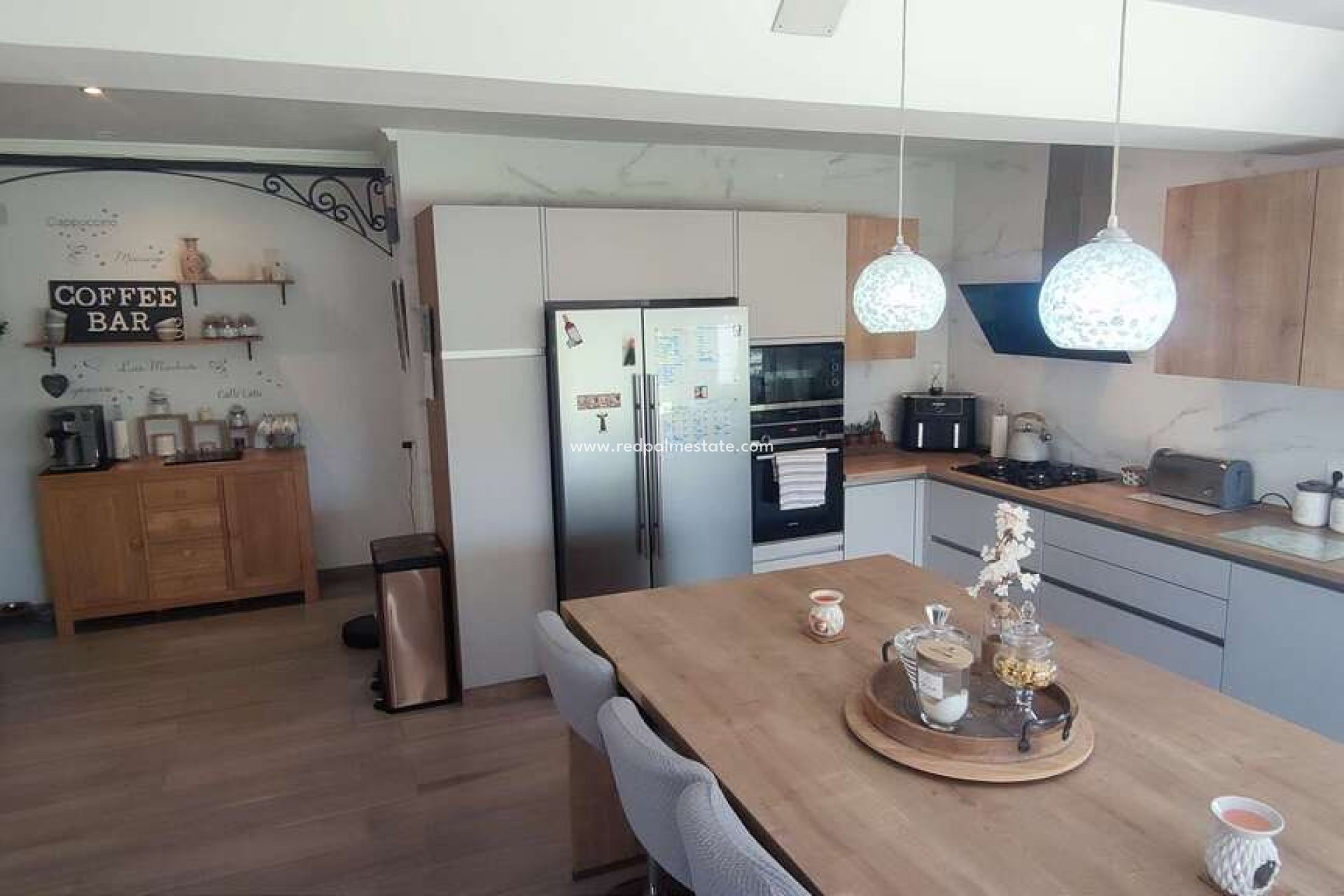 Revente - Villa -
Sax - Inland