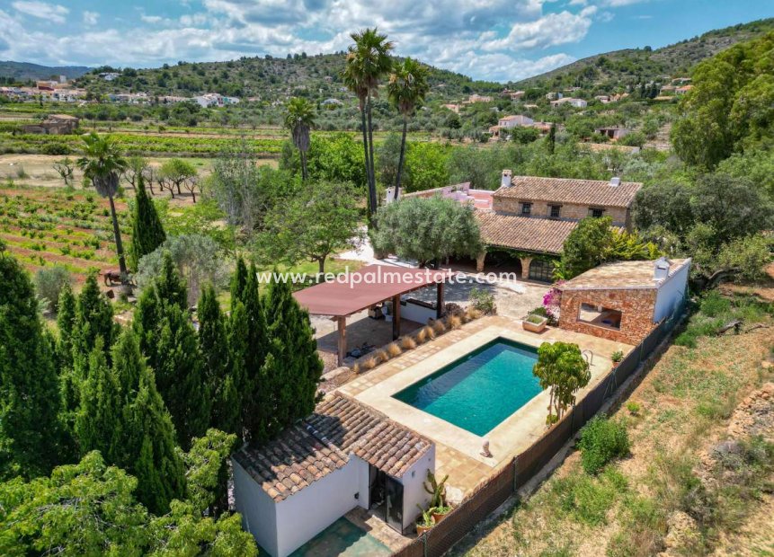 Revente - Villa -
Senija - Inland