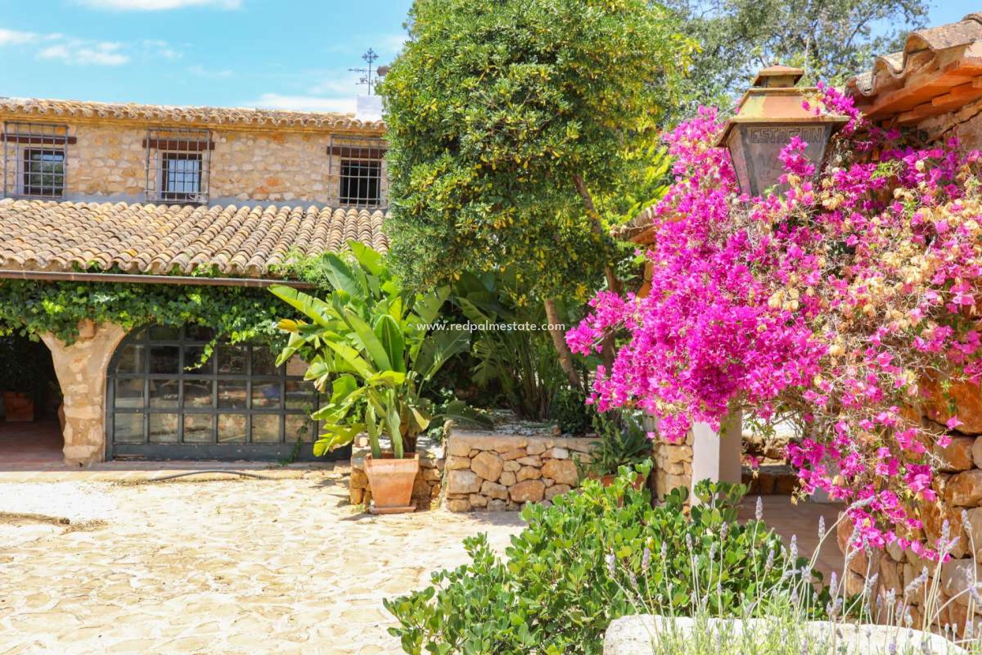 Revente - Villa -
Senija - Inland