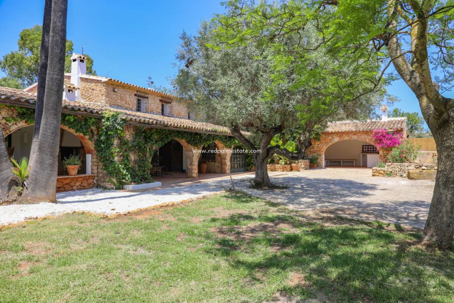 Revente - Villa -
Senija - Inland