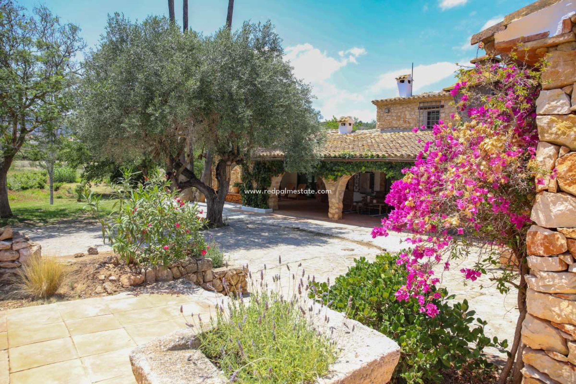 Revente - Villa -
Senija - Inland