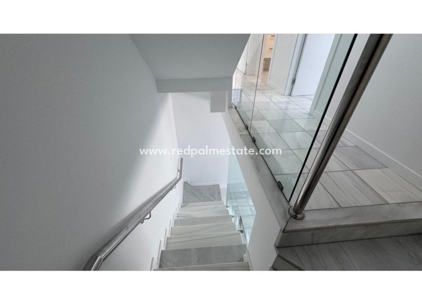 Revente - Villa -
Torrevieja - Aguas Nueva