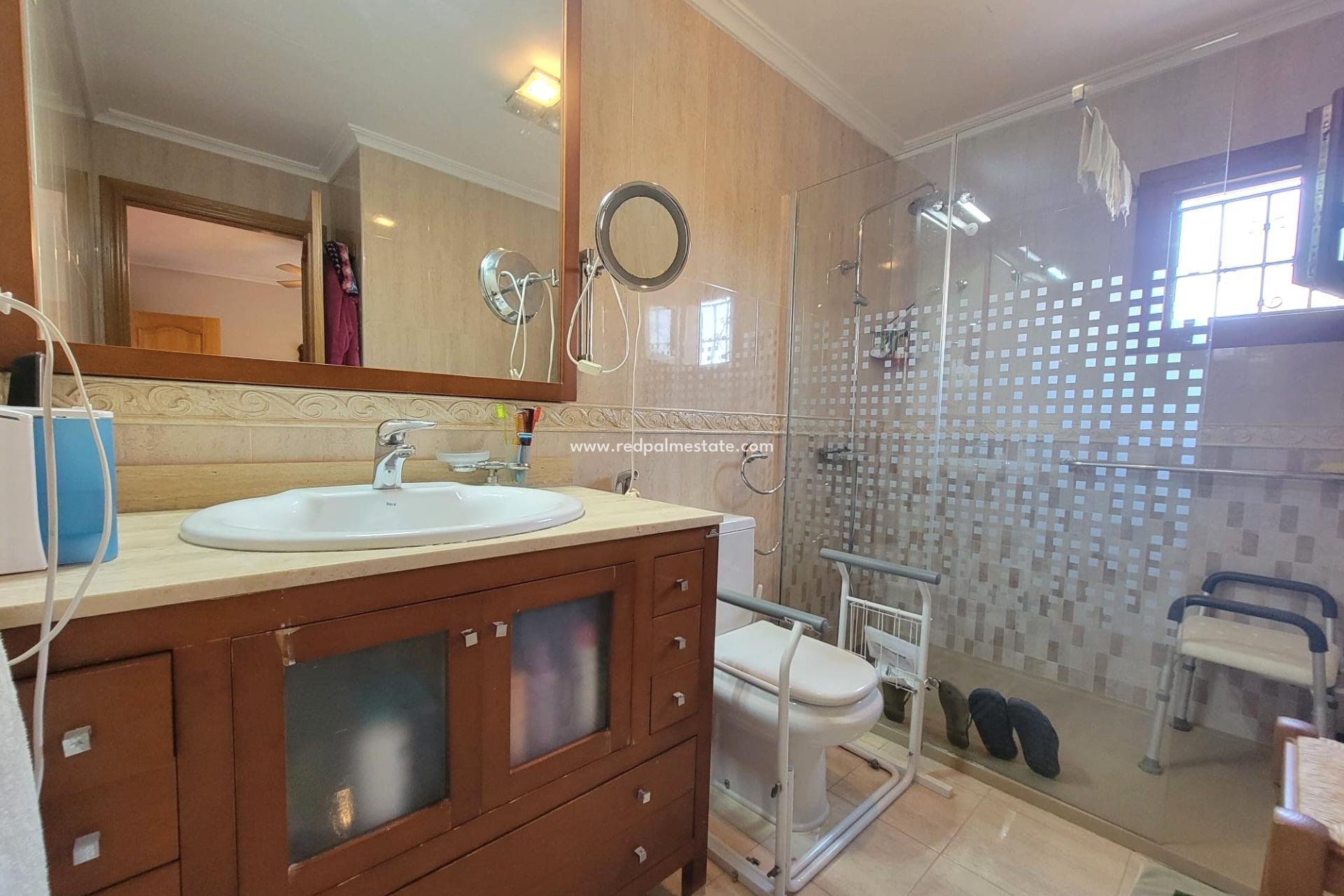 Revente - Villa -
Torrevieja - Aguas Nueva