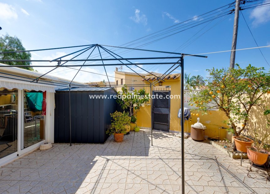 Revente - Villa -
Torrevieja - Aguas Nueva