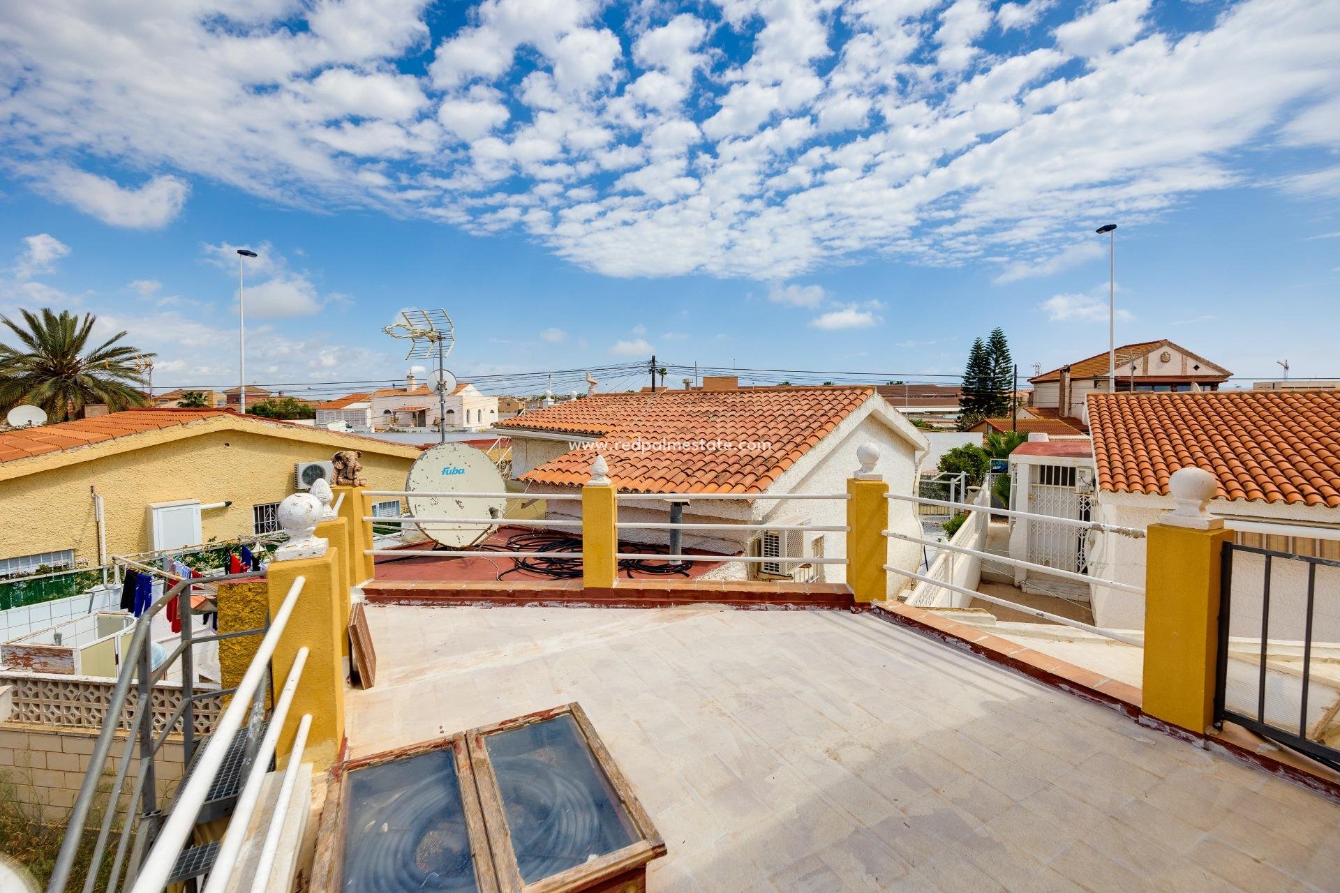 Revente - Villa -
Torrevieja - Aguas Nueva