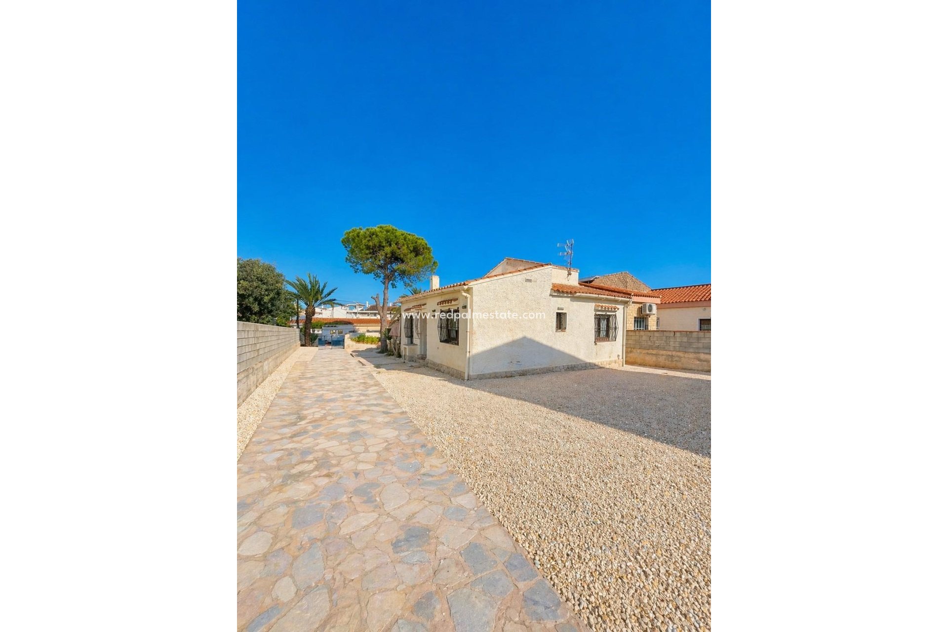 Revente - Villa -
Torrevieja - Aguas Nueva