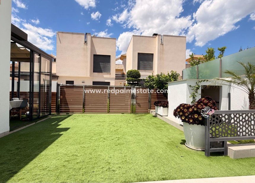 Revente - Villa -
Torrevieja - Aguas Nuevas